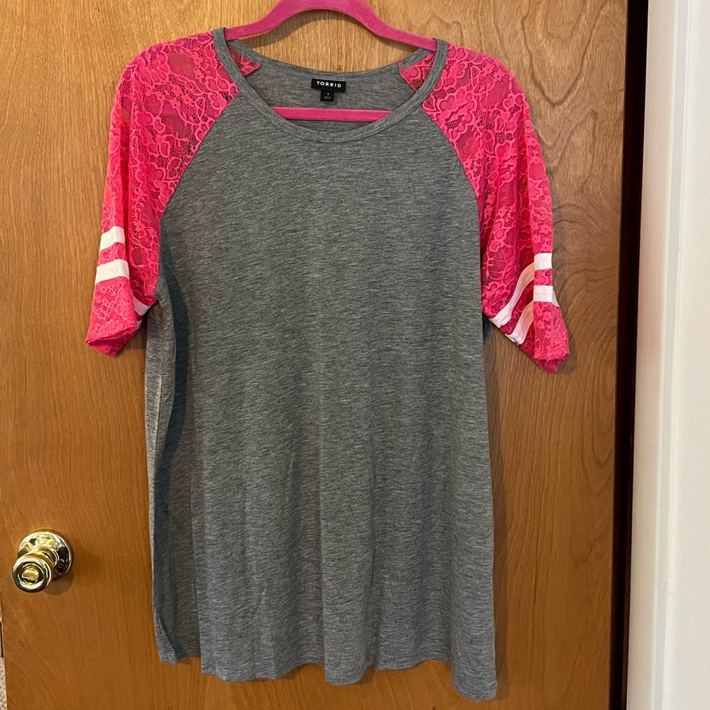 Torrid size 1 tee - so fun 🤩, washed and never worn!